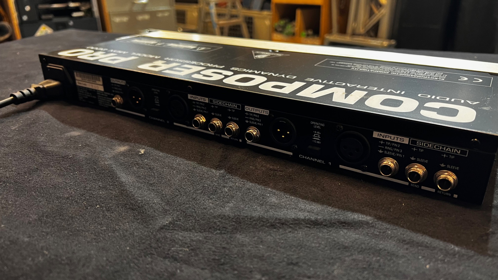BEHRINGER MDX 2200ベリンガーコンポーザーステレオコンプレッサー Behringer Composer Pro MDX 2200 : Amazon.co.uk: Musical